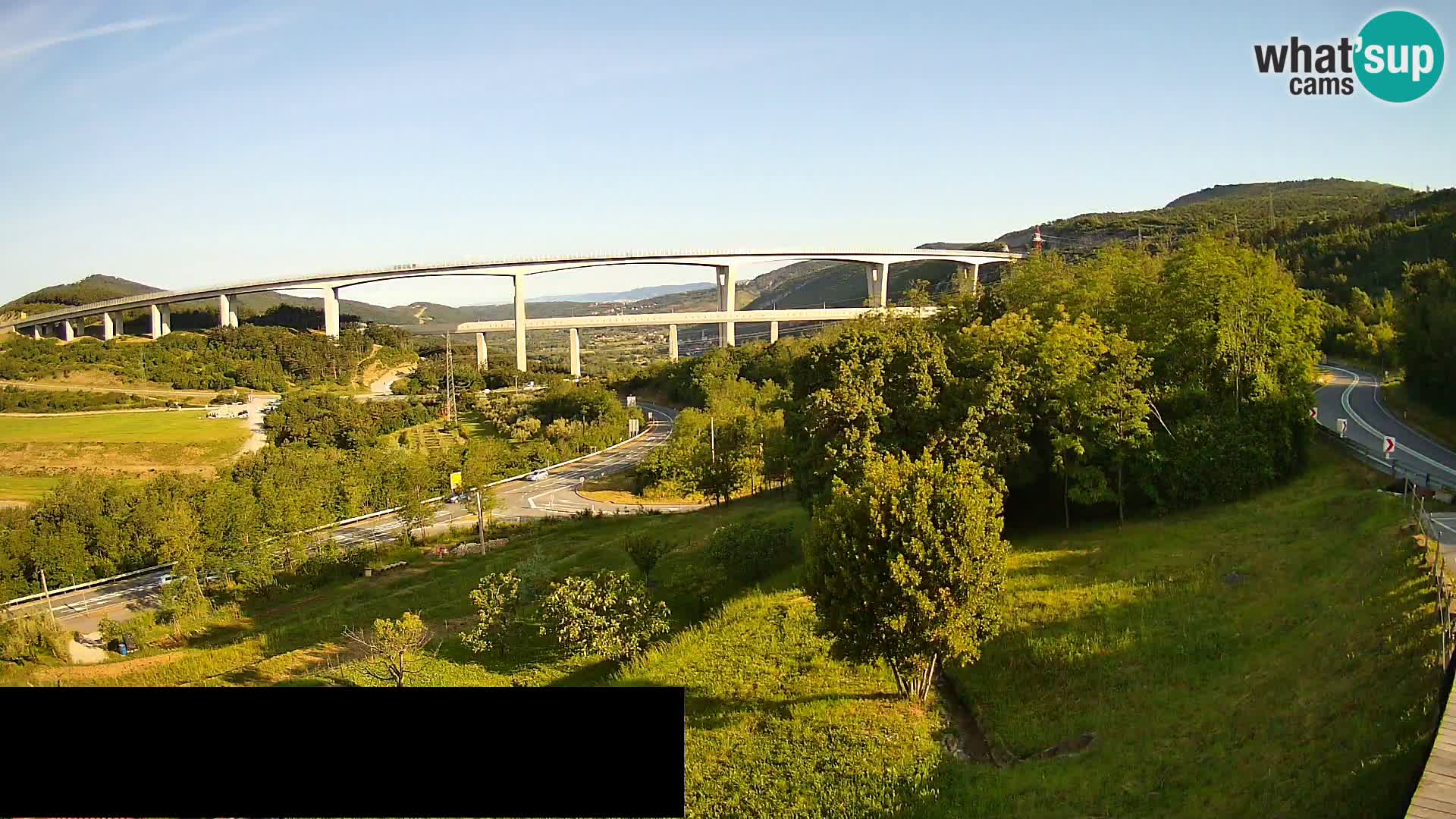 Live cam Črni Kal Viaduc – Viki Burger