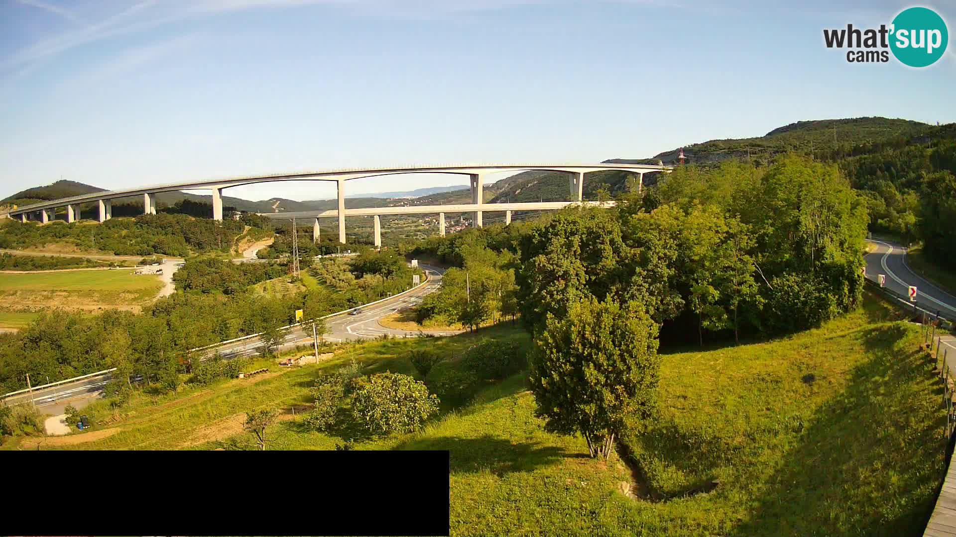 Live cam Črni Kal Viaduc – Viki Burger
