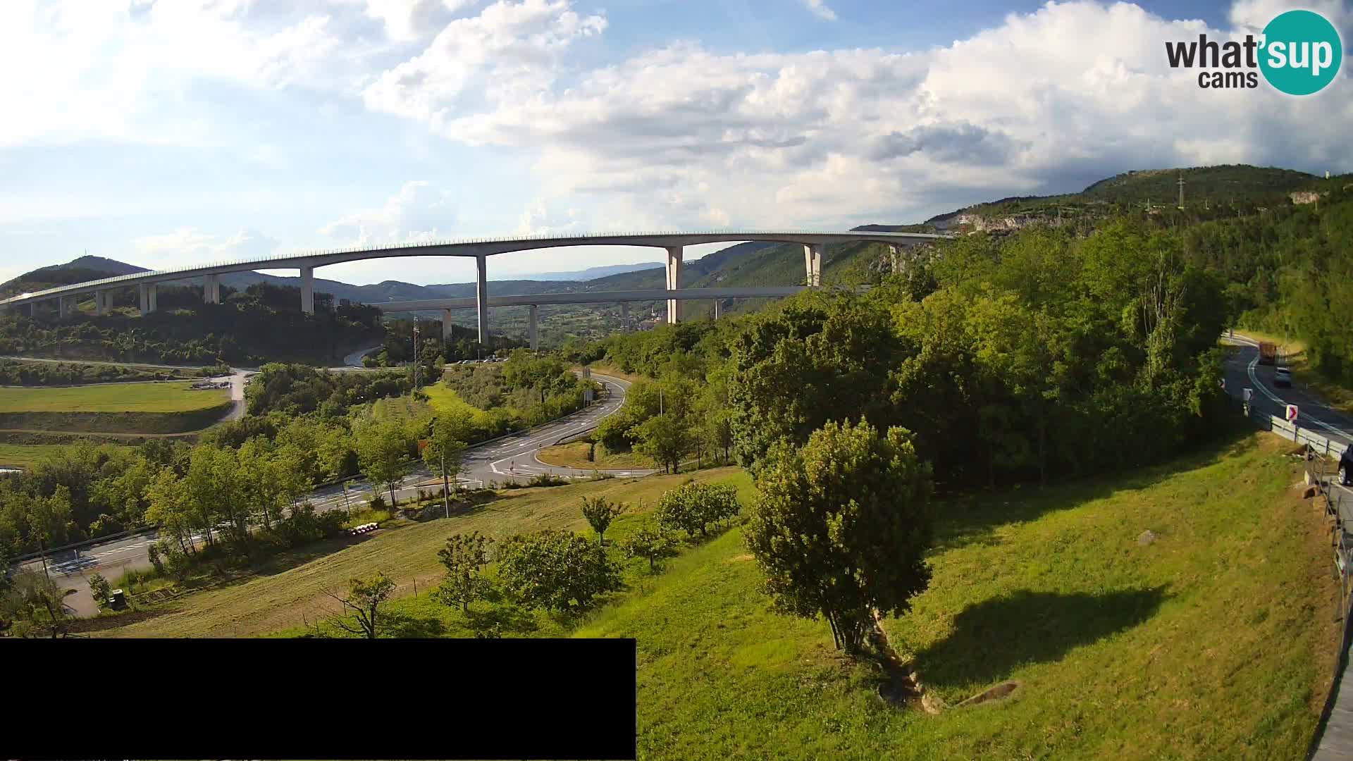 Kamera v živo Črni Kal Viadukt – pogled z Viki Burgerja