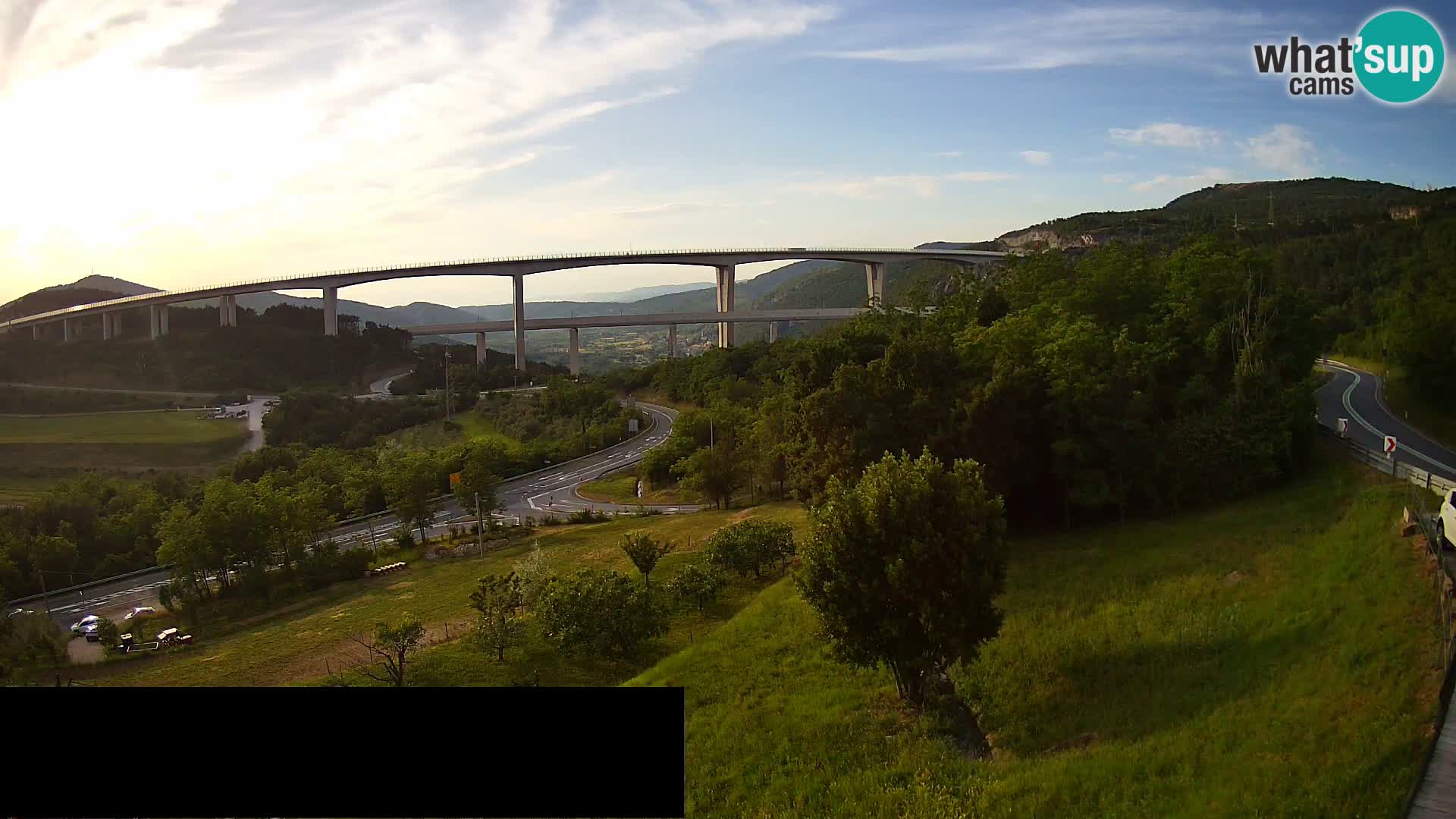 Live cam Črni Kal Viaduc – Viki Burger
