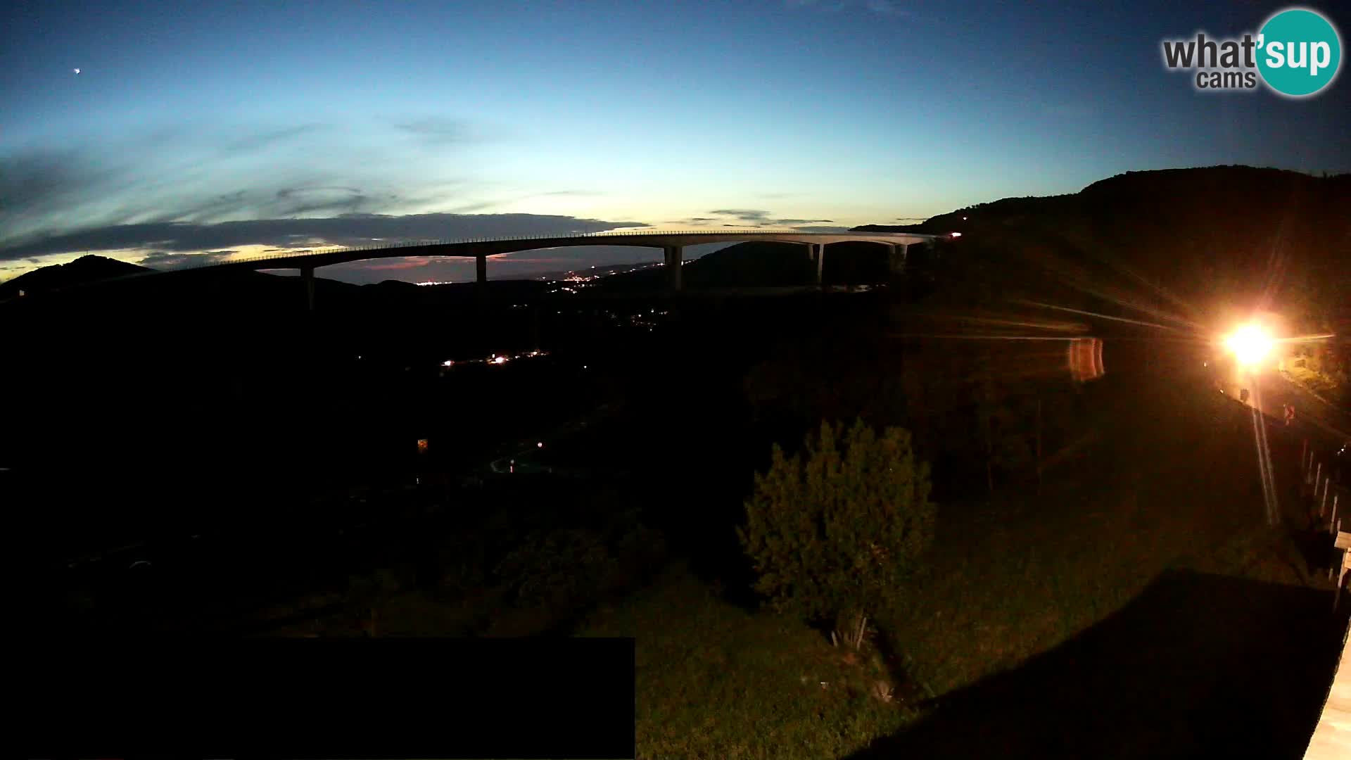 Camera en vivo Črni Kal Viaducto – Viki Burger