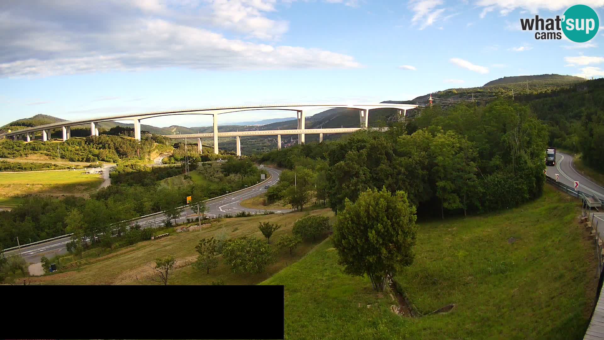 Webcam Črni Kal Viadukt – Viki Burger