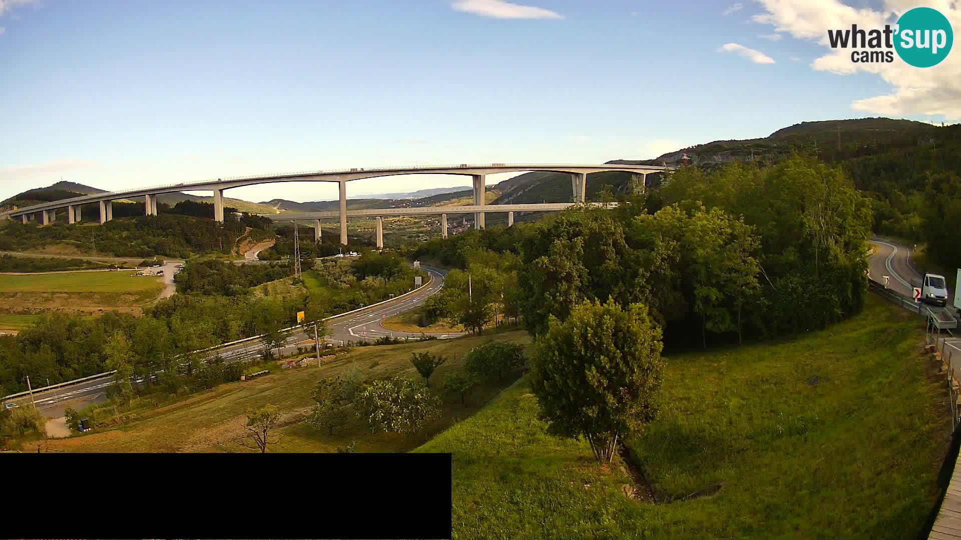 Livecam  Črni Kal Viadotto – panorama dal Viki Burger