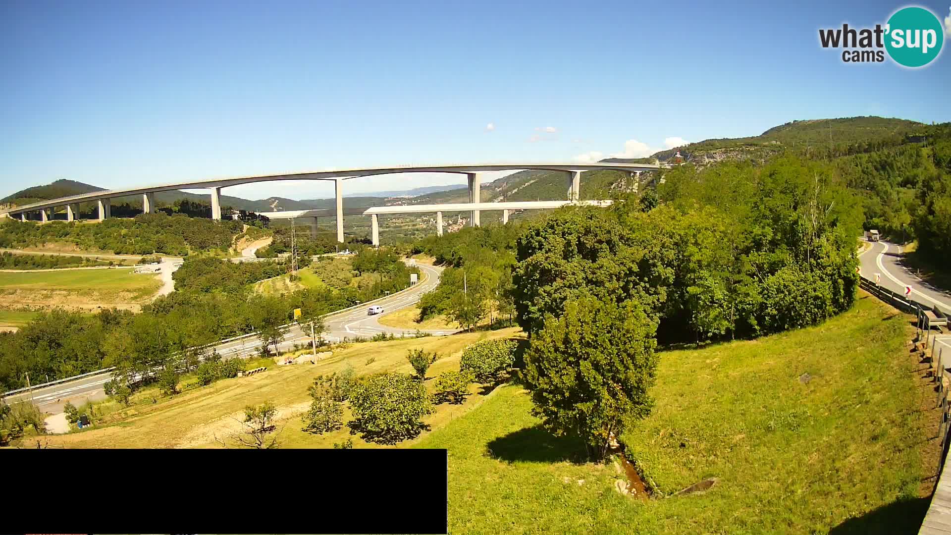 Live cam Črni Kal Viaduc – Viki Burger