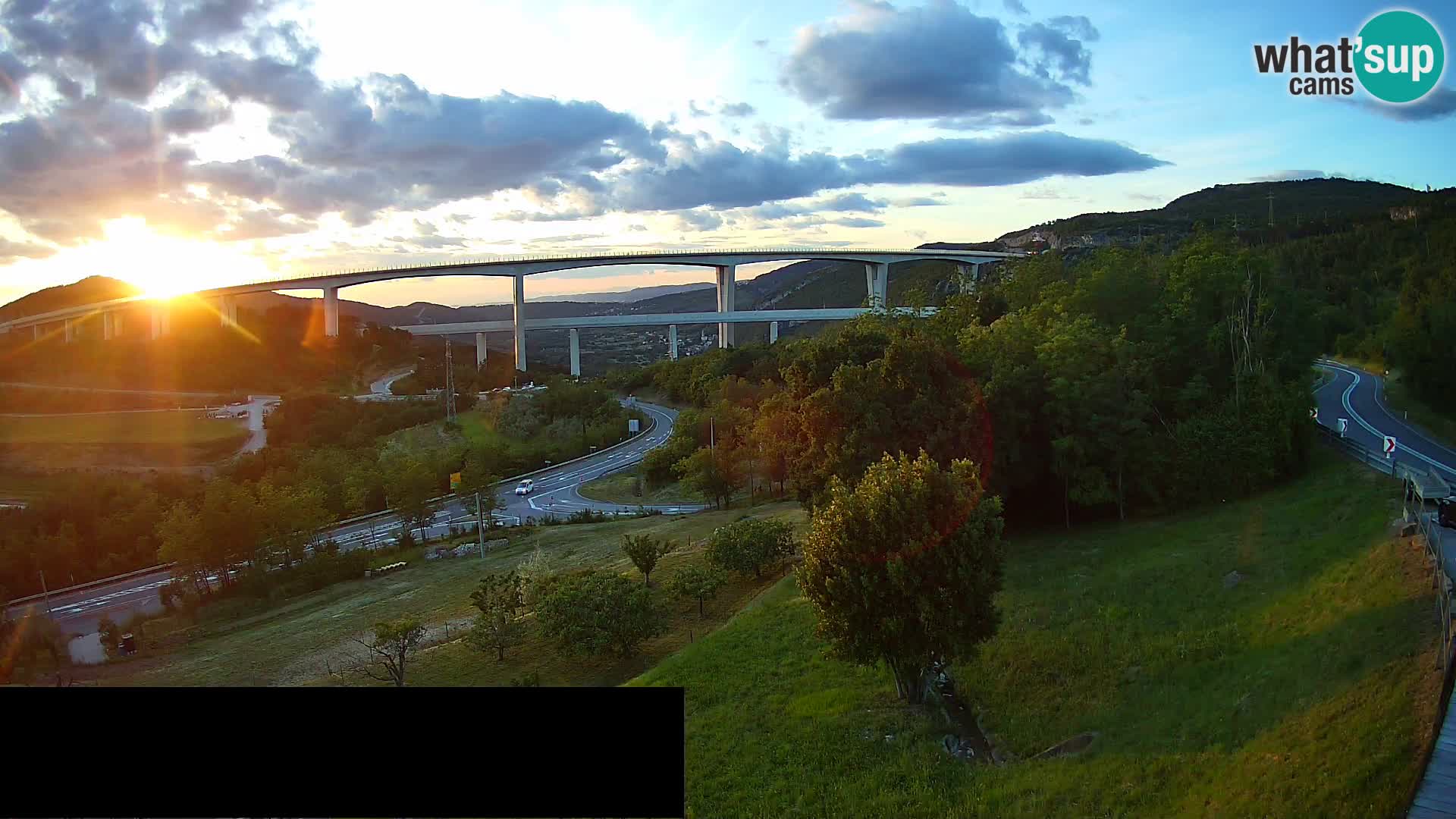 Camera en vivo Črni Kal Viaducto – Viki Burger