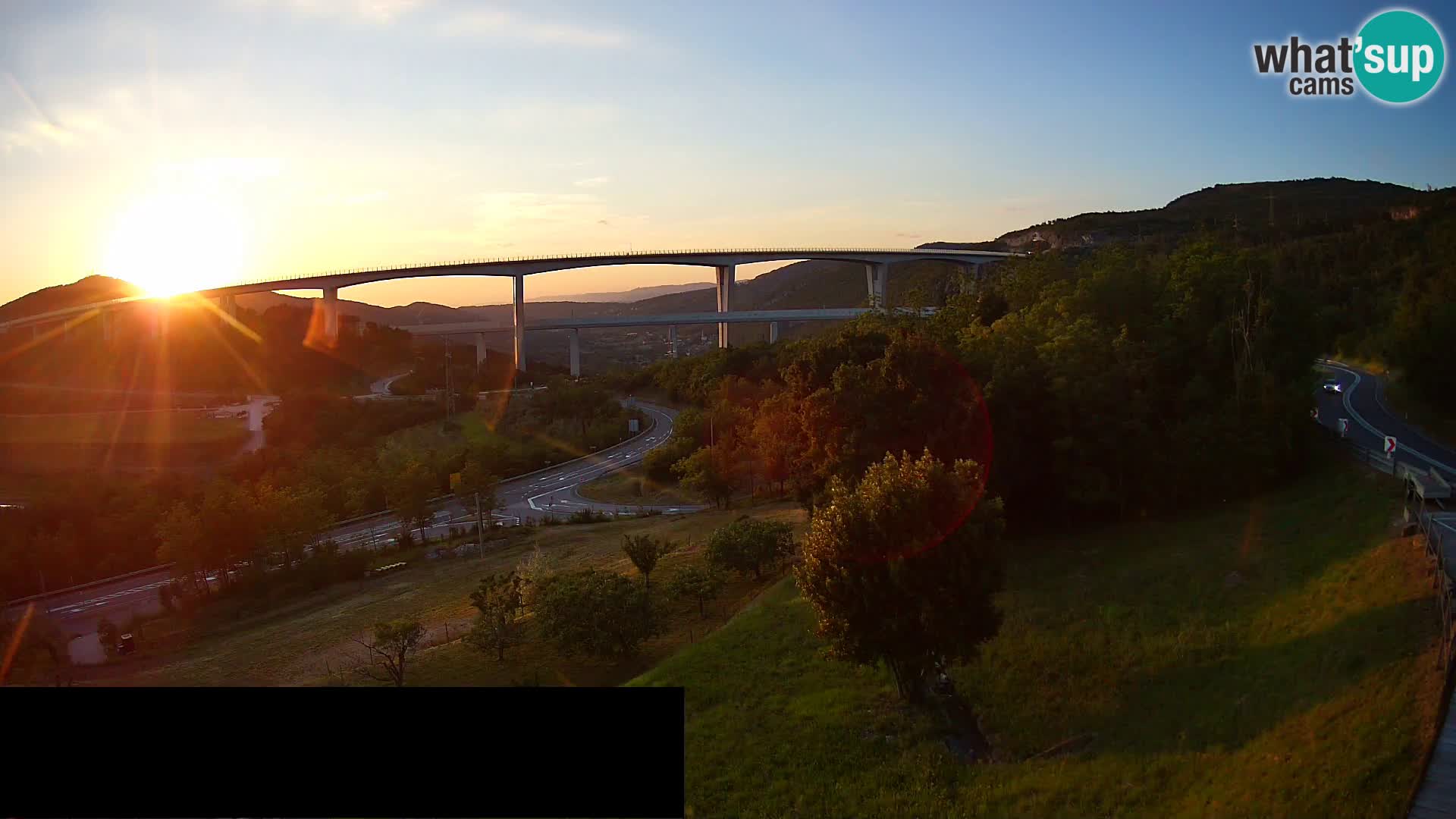 Live cam Črni Kal Viaduc – Viki Burger