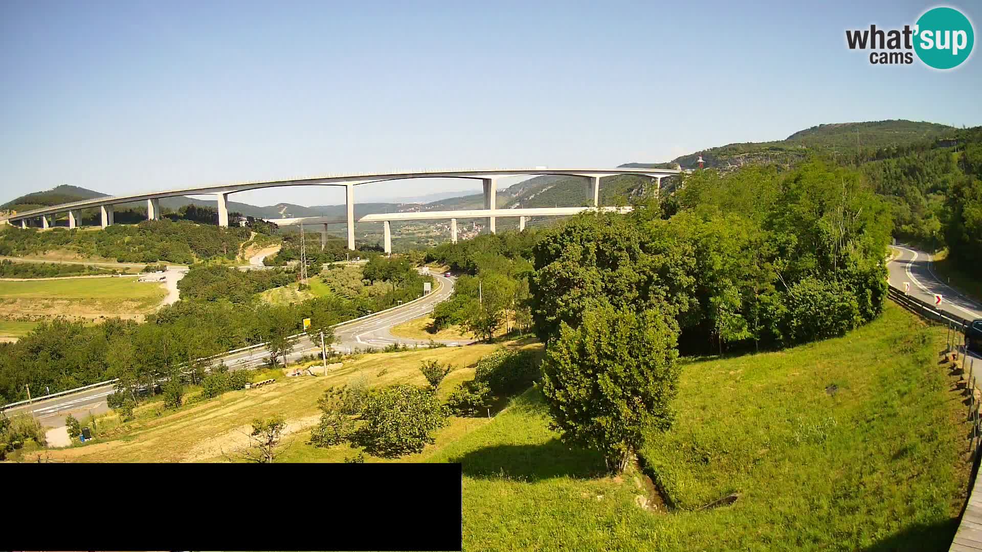 Kamera v živo Črni Kal Viadukt – pogled z Viki Burgerja