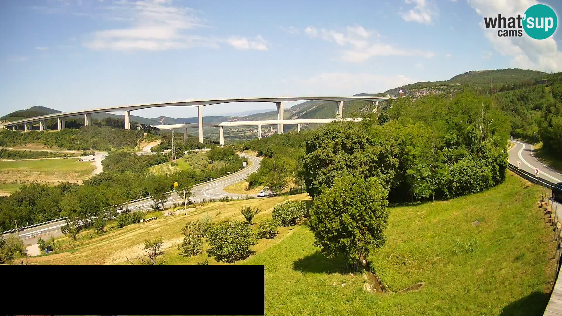 Kamera v živo Črni Kal Viadukt – pogled z Viki Burgerja