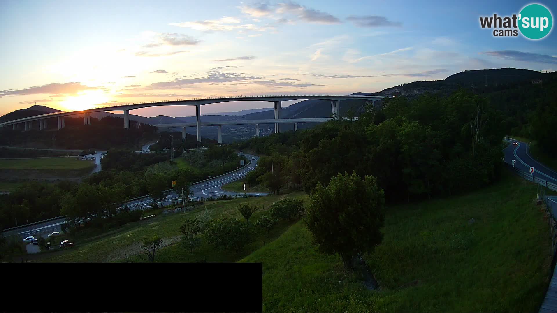 Live cam Črni Kal Viaduc – Viki Burger