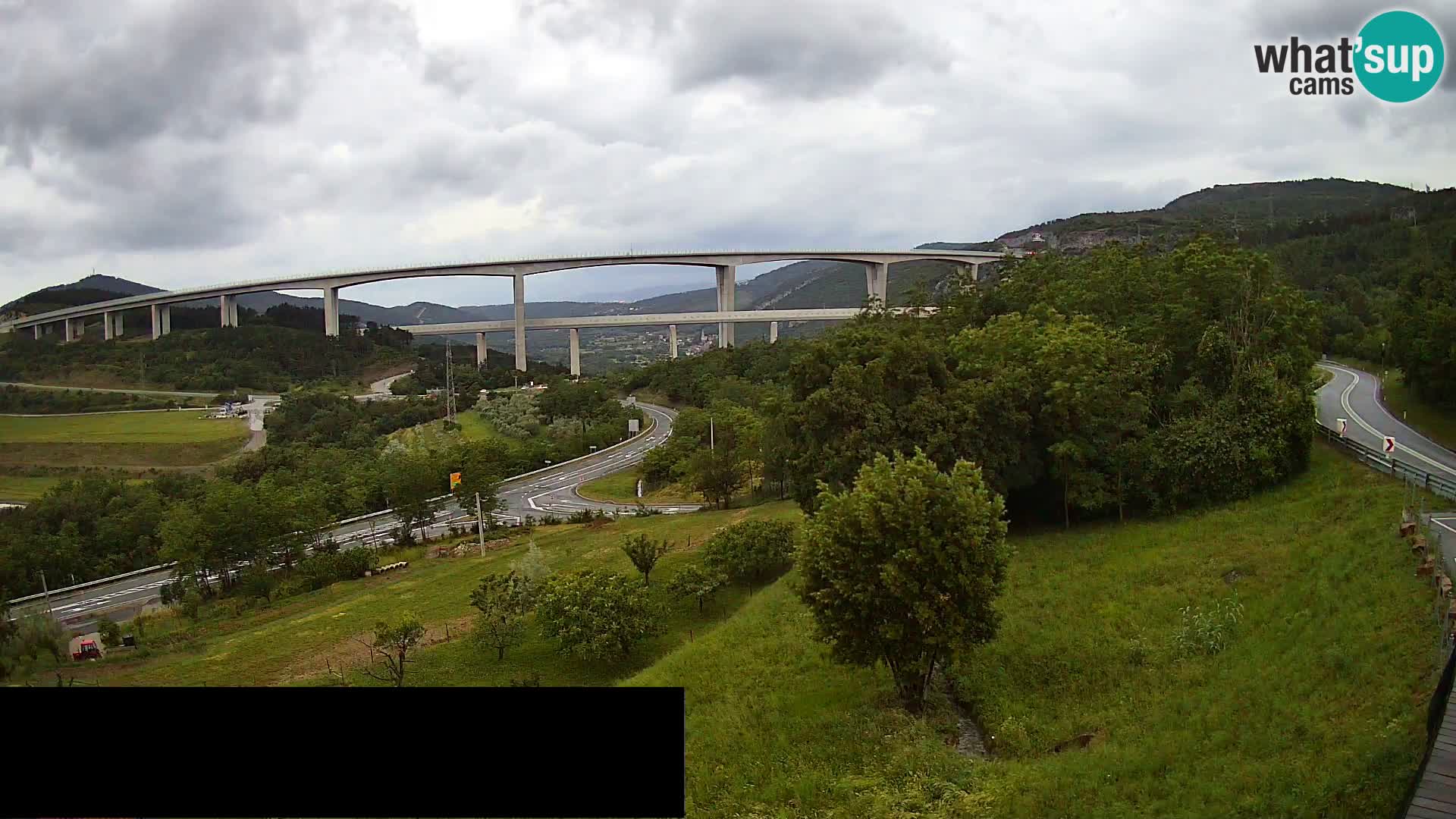 Live cam Črni Kal Viaduc – Viki Burger