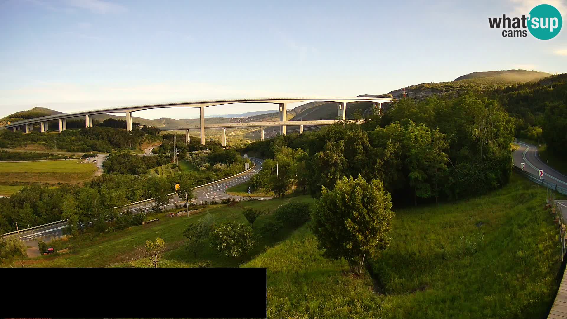 Kamera v živo Črni Kal Viadukt – pogled z Viki Burgerja