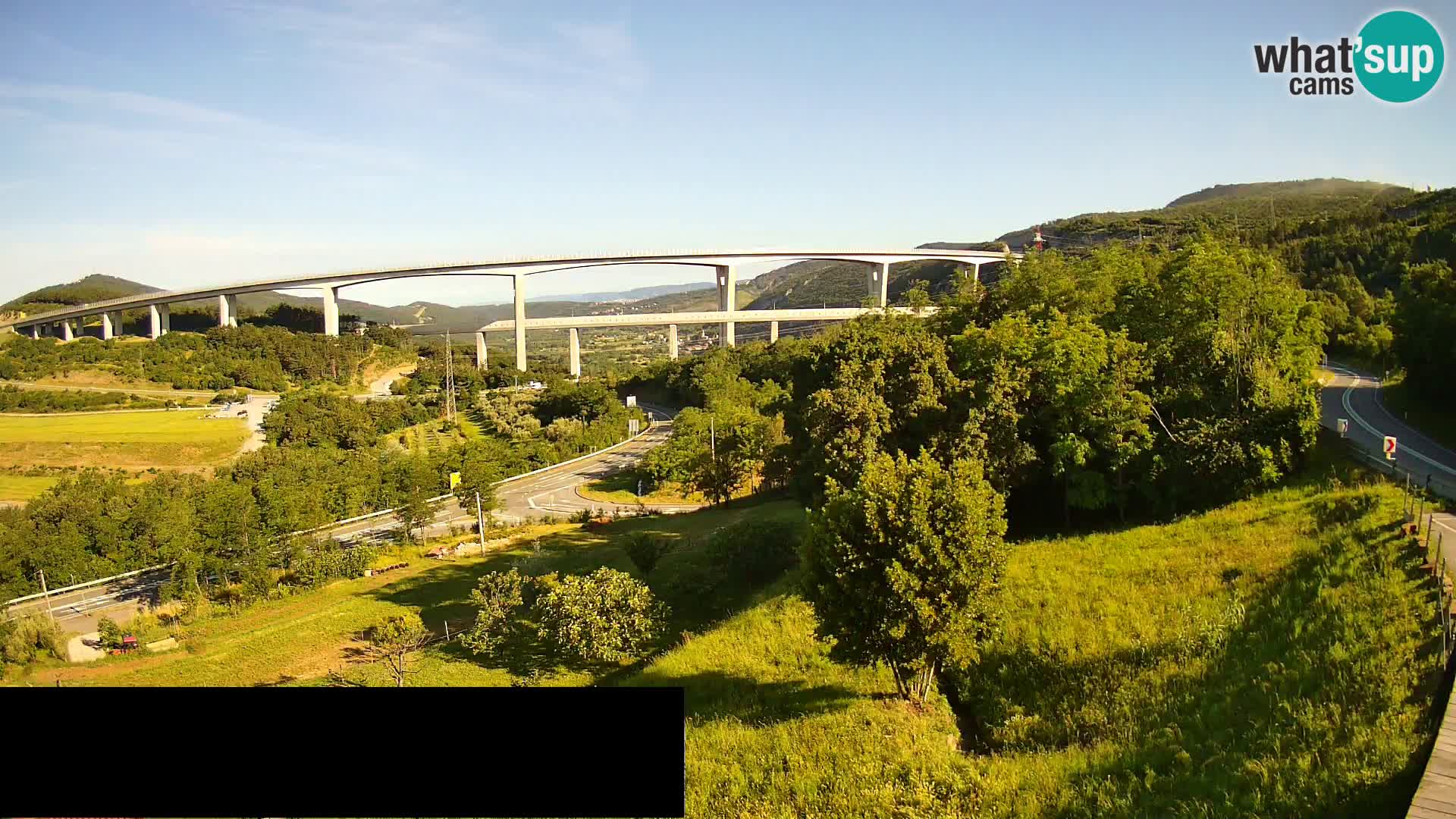 Live cam Črni Kal Viaduc – Viki Burger