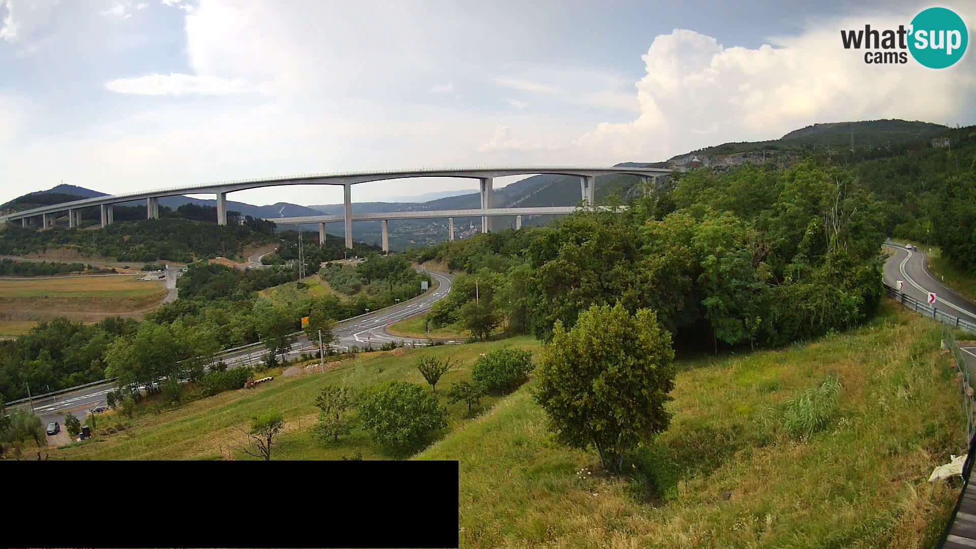 Kamera v živo Črni Kal Viadukt – pogled z Viki Burgerja