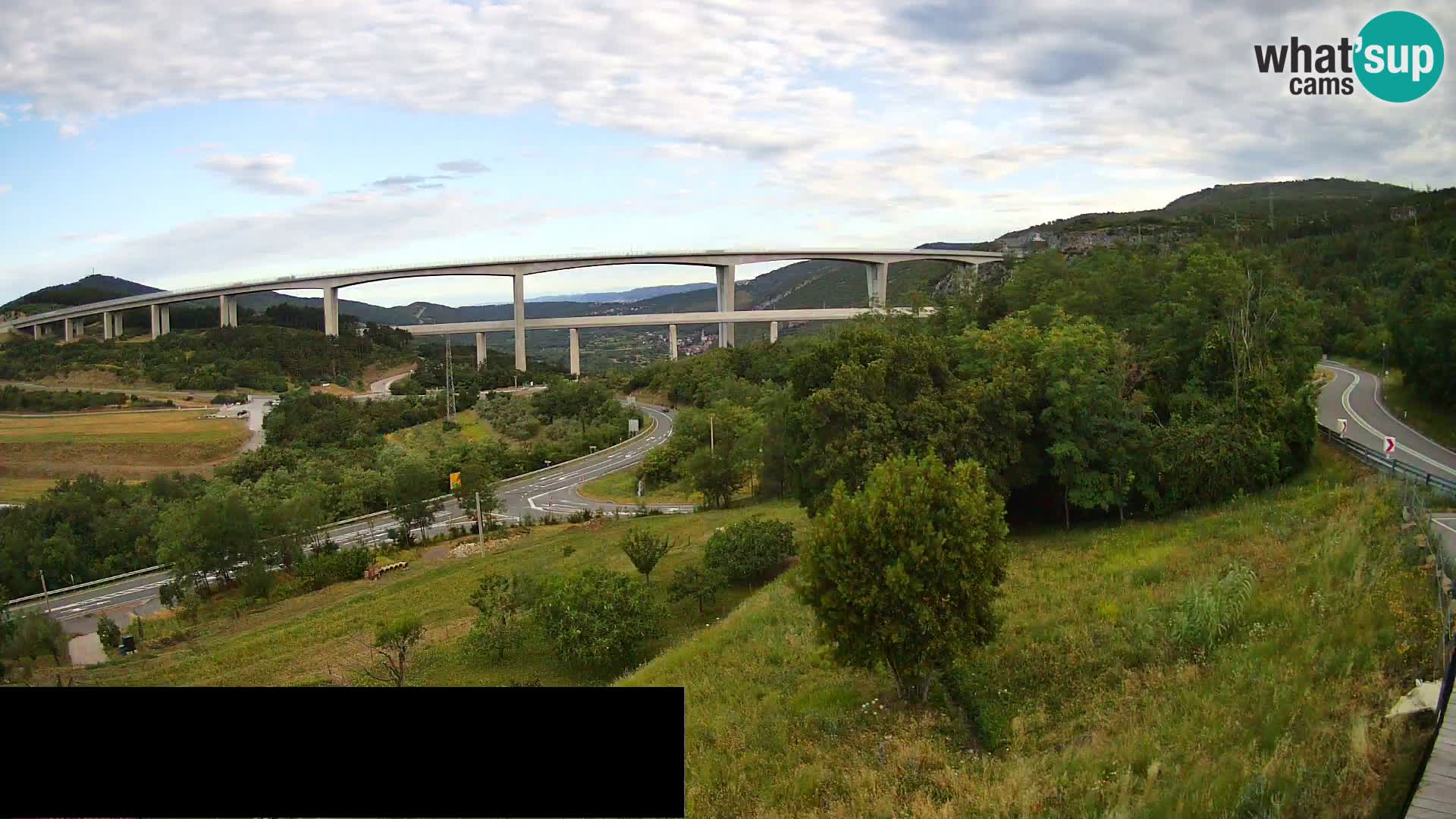 Live cam Črni Kal Viaduc – Viki Burger