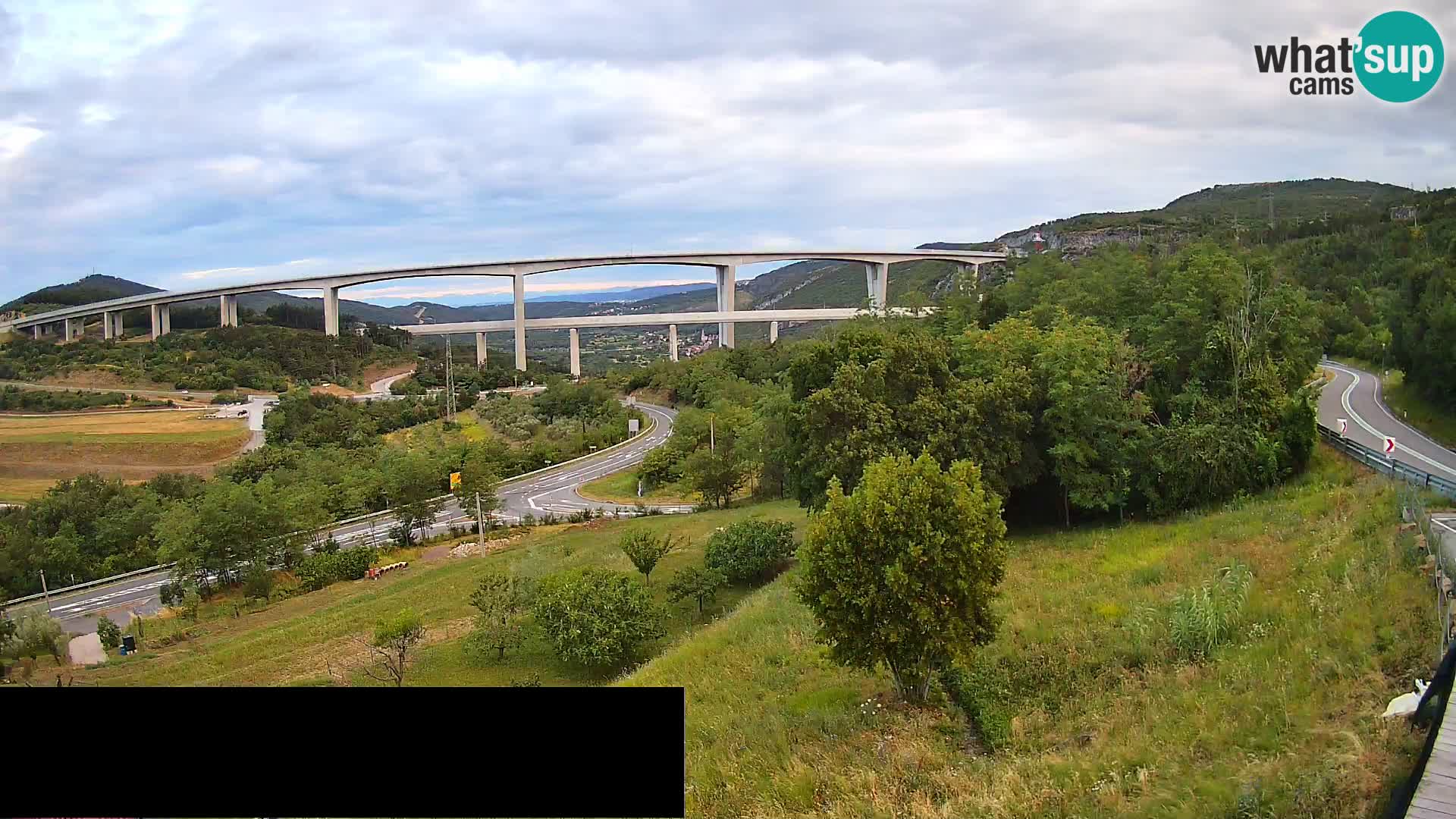 Webcam Črni Kal Viadukt – Viki Burger