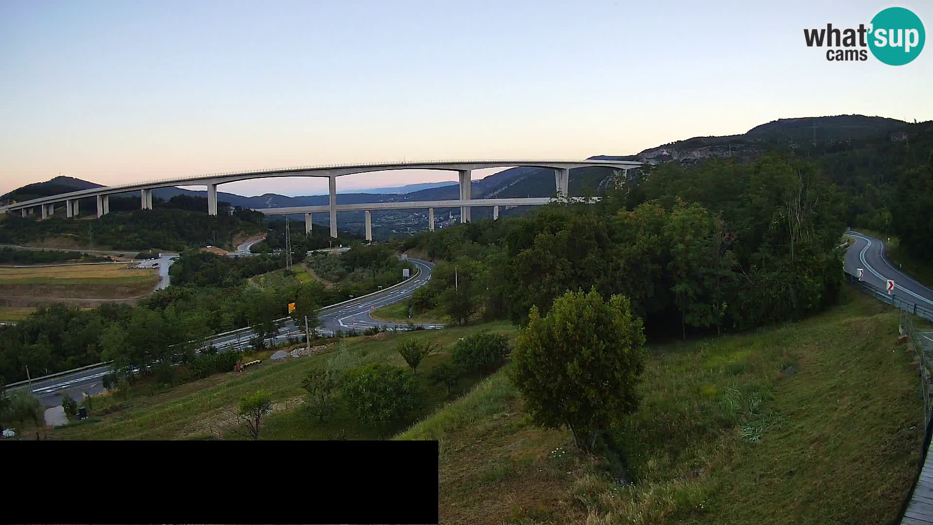 Webcam Črni Kal Viadukt – Viki Burger