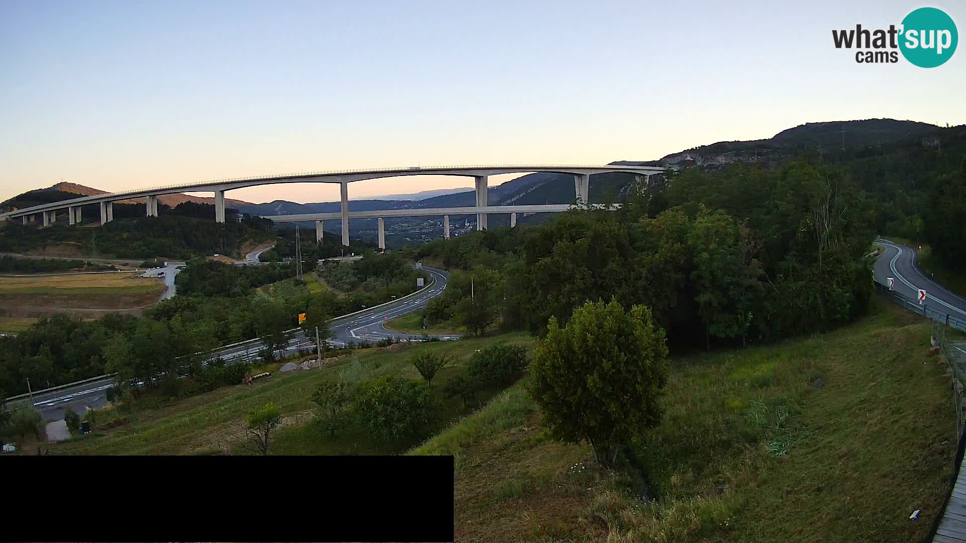 Web kamera Črni Kal Viadukt – pogled sa Viki Burgerja