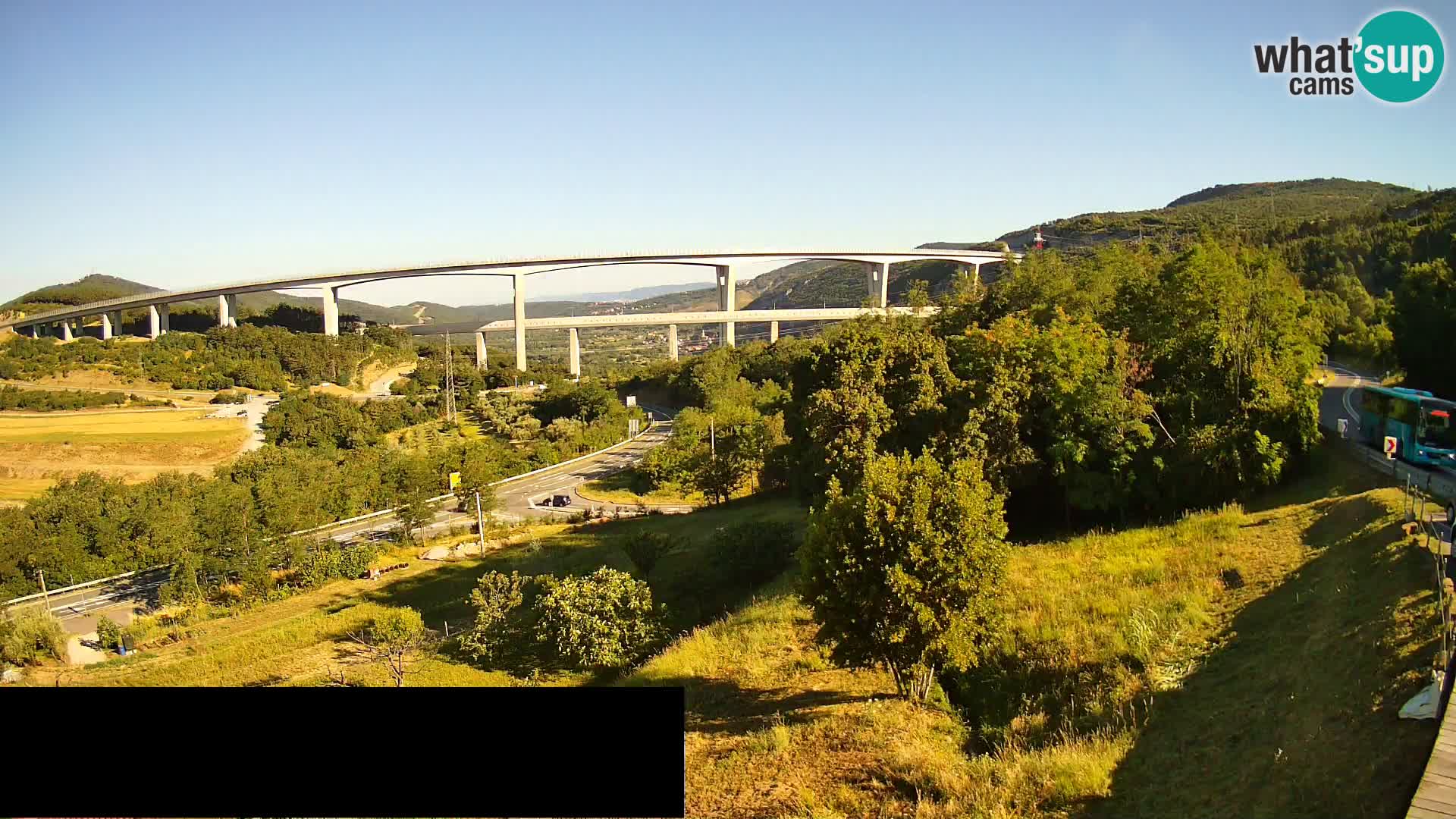 Live cam Črni Kal Viaduc – Viki Burger