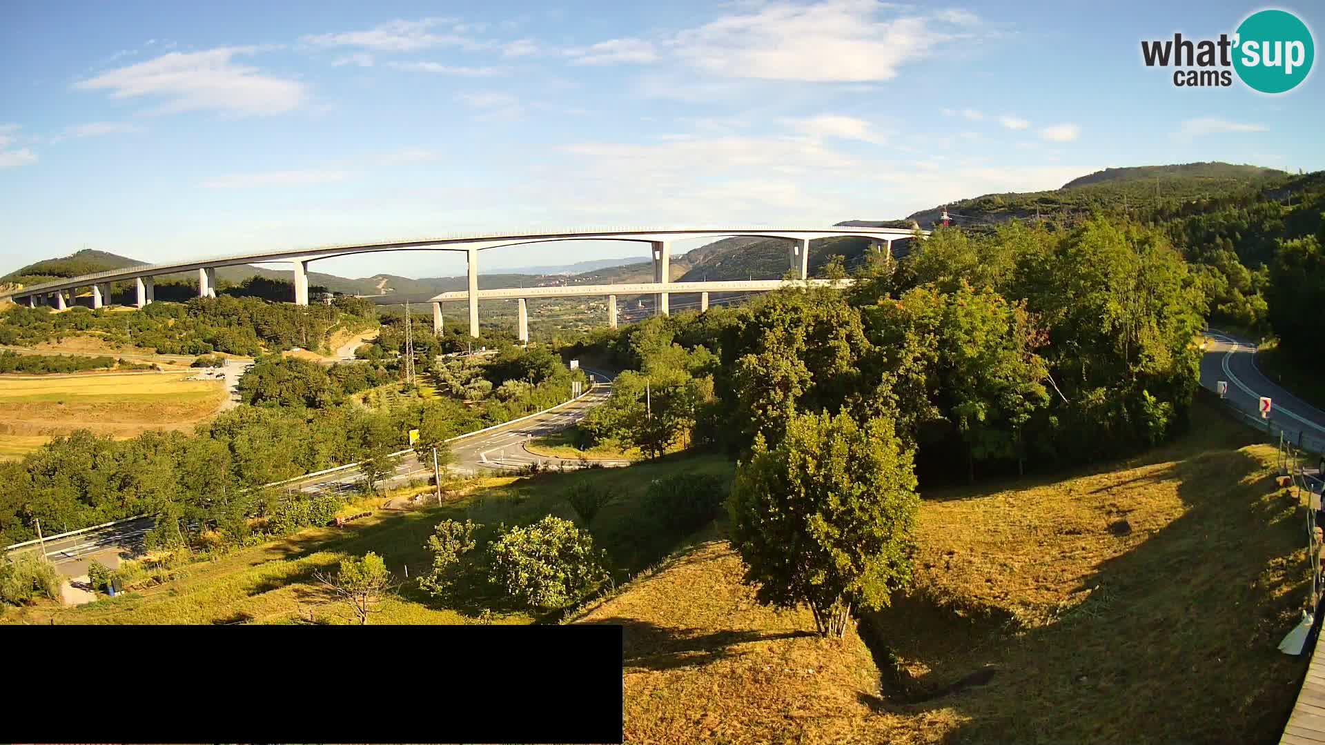 Webcam Črni Kal Viaduct – view from Viki Burger