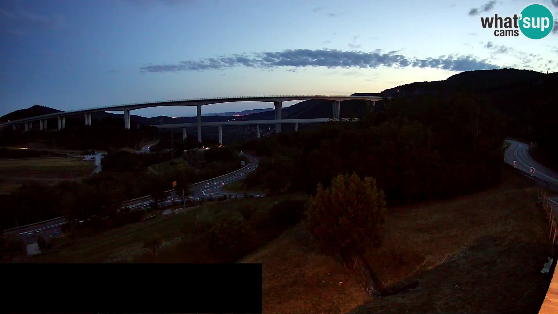 Camera en vivo Črni Kal Viaducto – Viki Burger