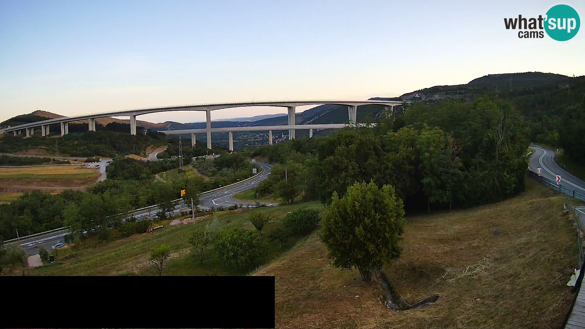 Camera en vivo Črni Kal Viaducto – Viki Burger