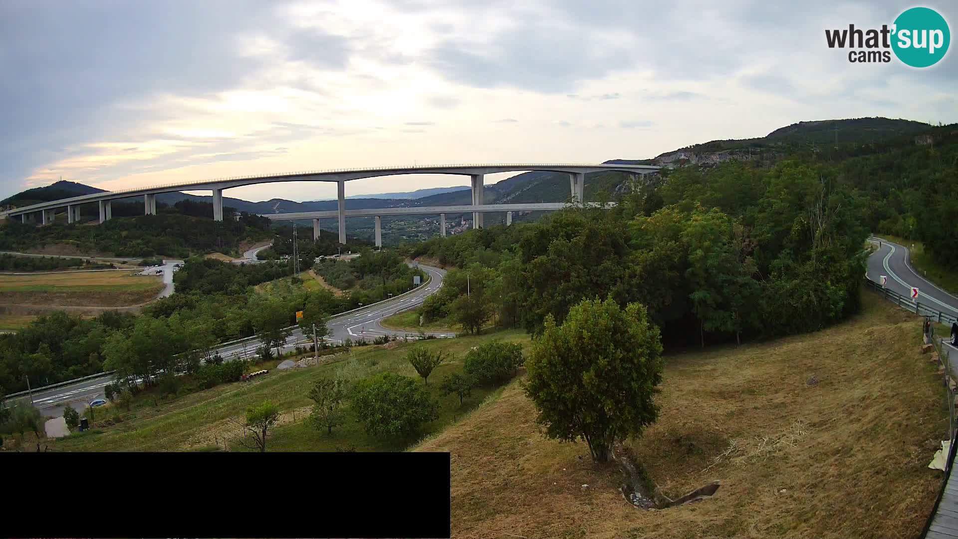Web kamera Črni Kal Viadukt – pogled sa Viki Burgerja