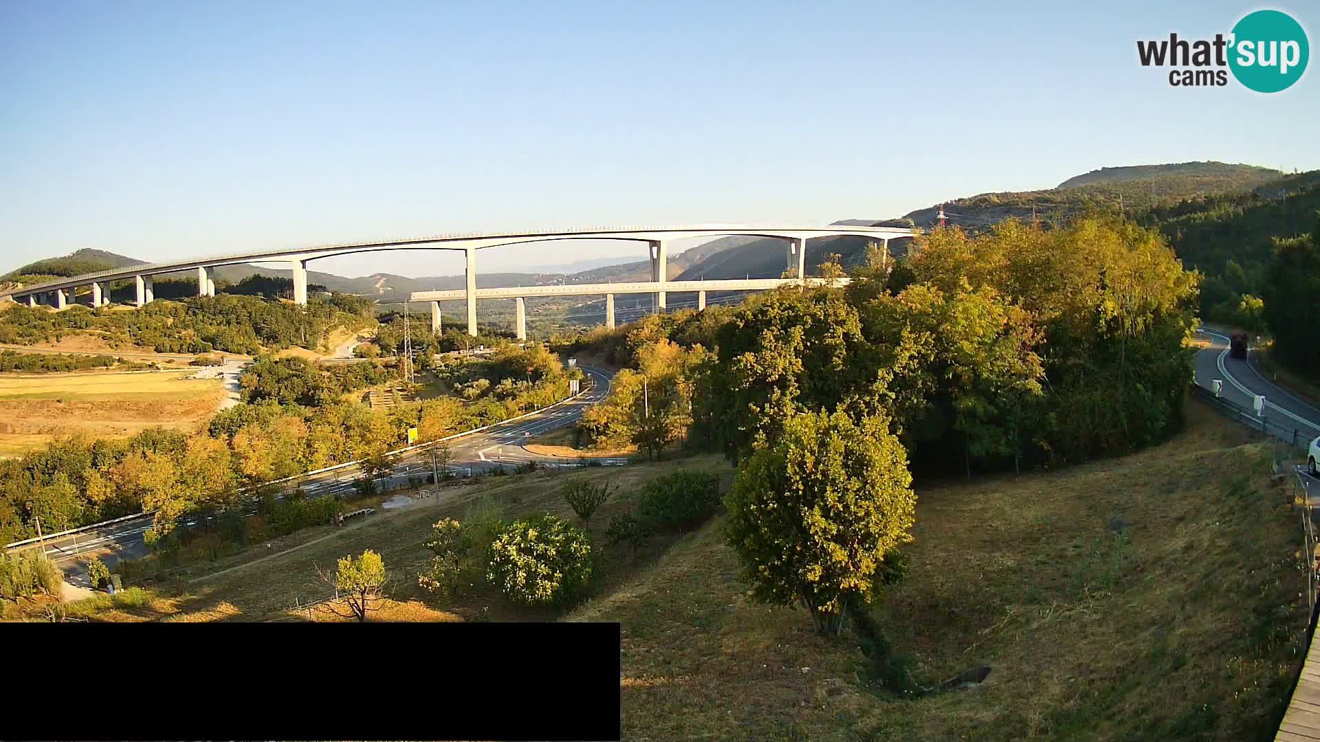 Live cam Črni Kal Viaduc – Viki Burger
