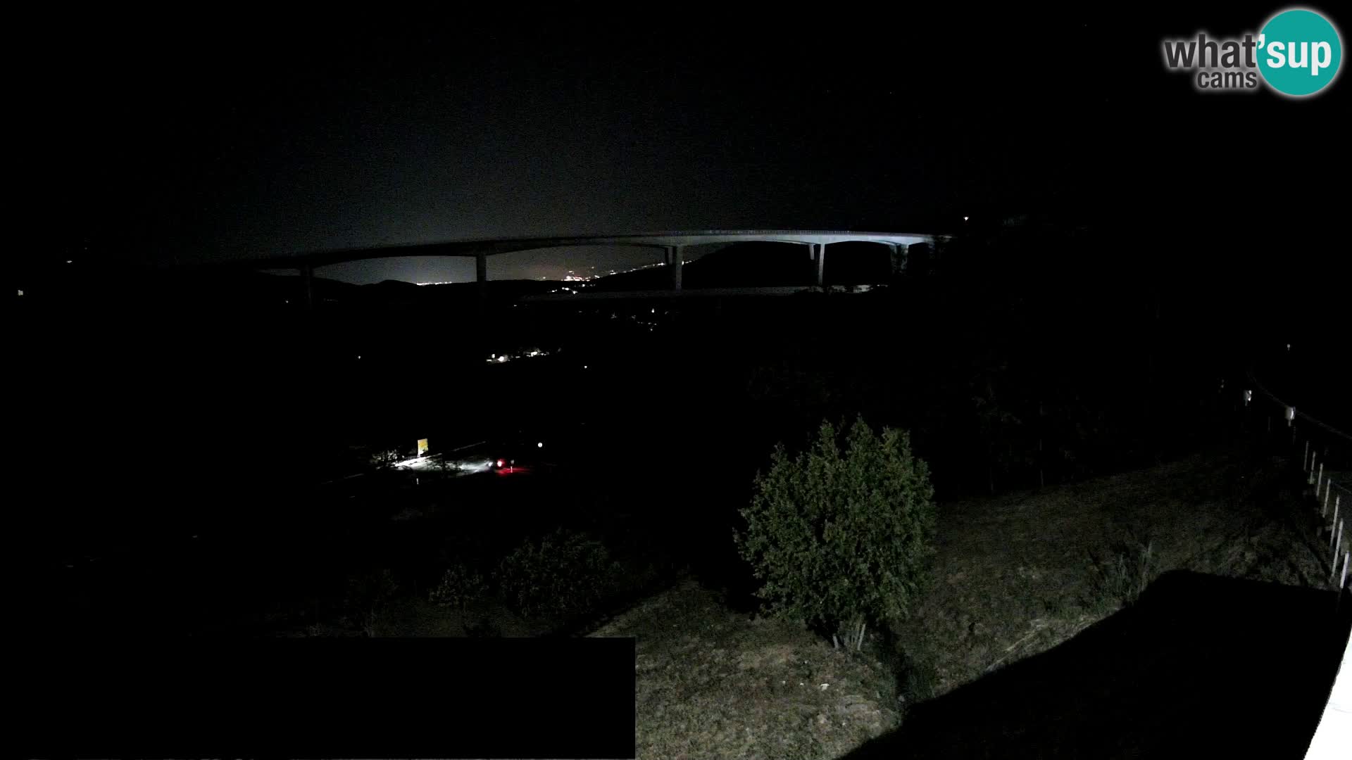 Live cam Črni Kal Viaduc – Viki Burger