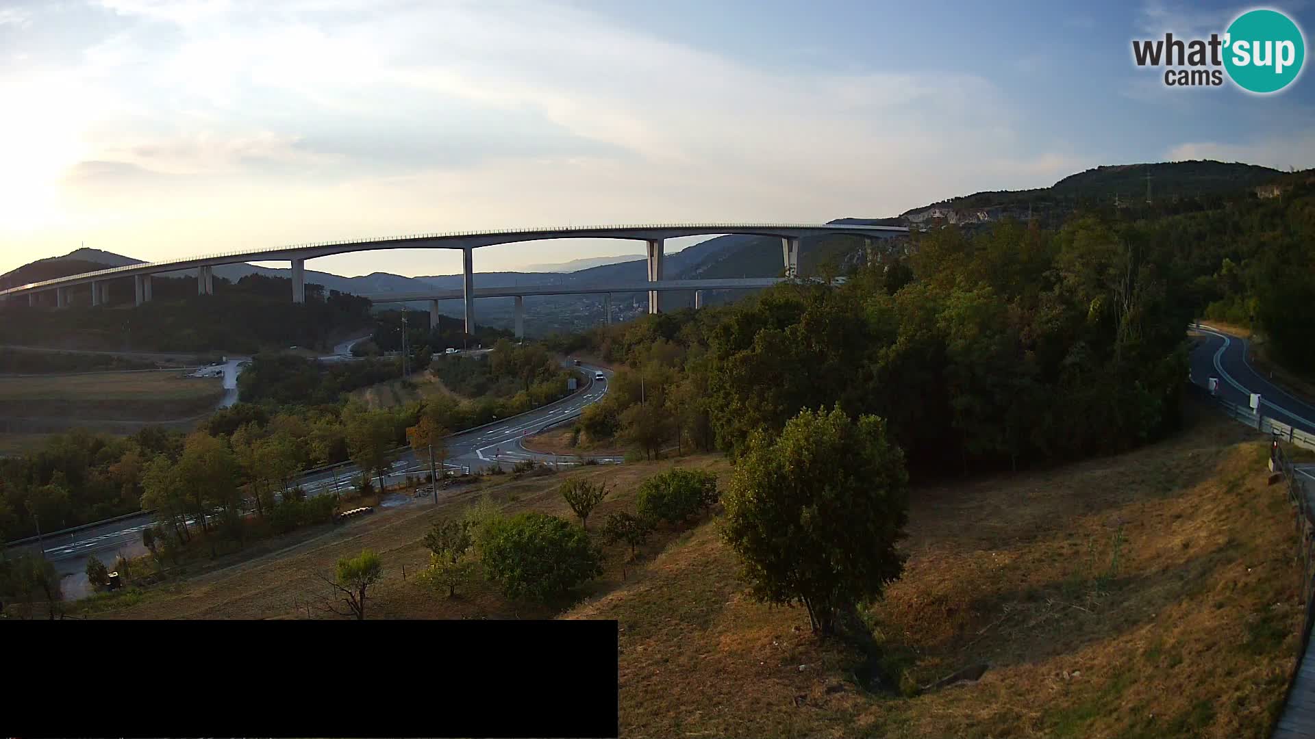 Webcam Črni Kal Viadukt – Viki Burger
