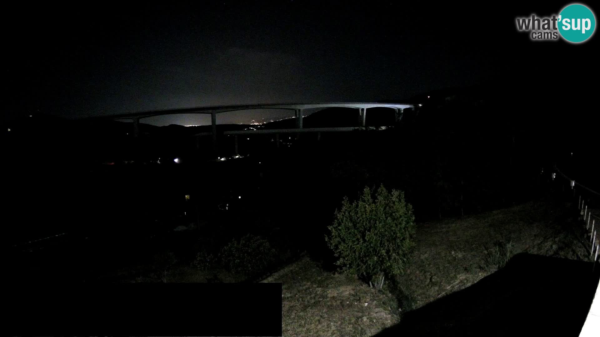 Webcam Črni Kal Viaduct – view from Viki Burger