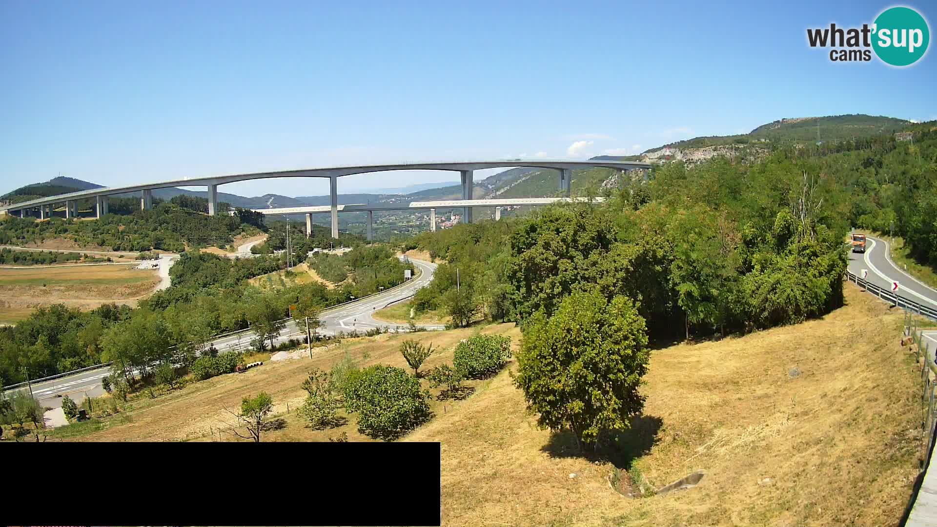Live cam Črni Kal Viaduc – Viki Burger