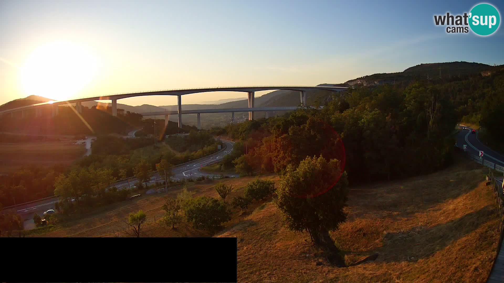 Webcam Črni Kal Viaduct – view from Viki Burger