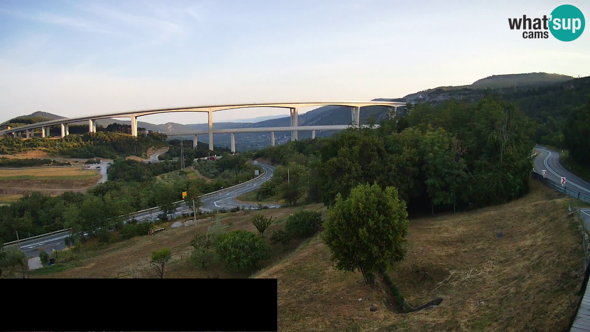 Webcam Črni Kal Viaduct – view from Viki Burger