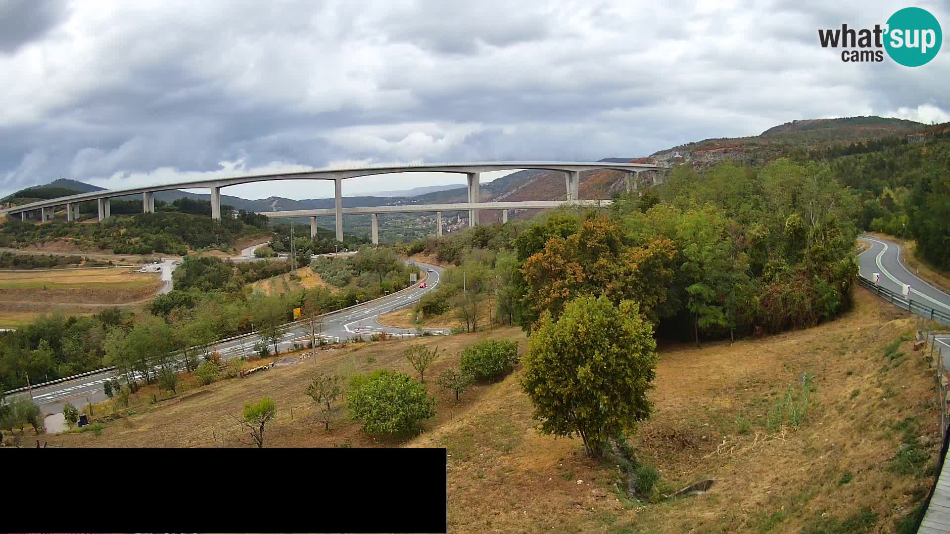 Kamera v živo Črni Kal Viadukt – pogled z Viki Burgerja