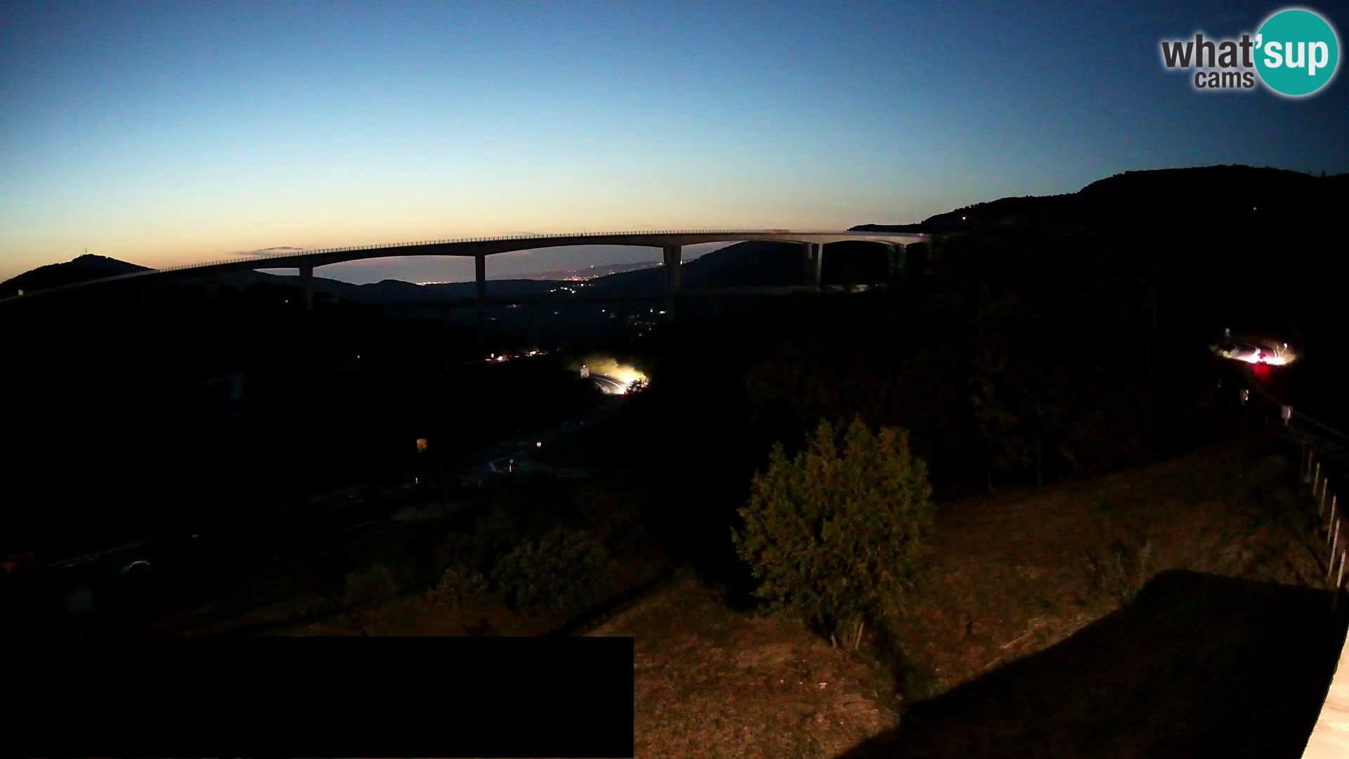 Camera en vivo Črni Kal Viaducto – Viki Burger