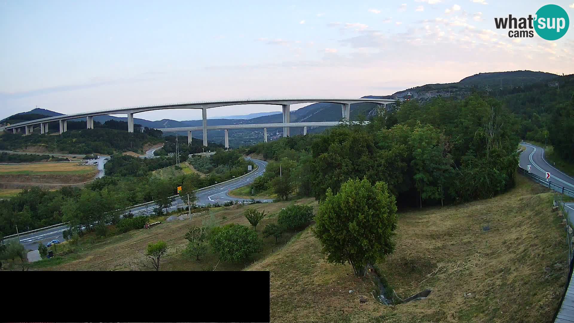 Webcam Črni Kal Viadukt – Viki Burger