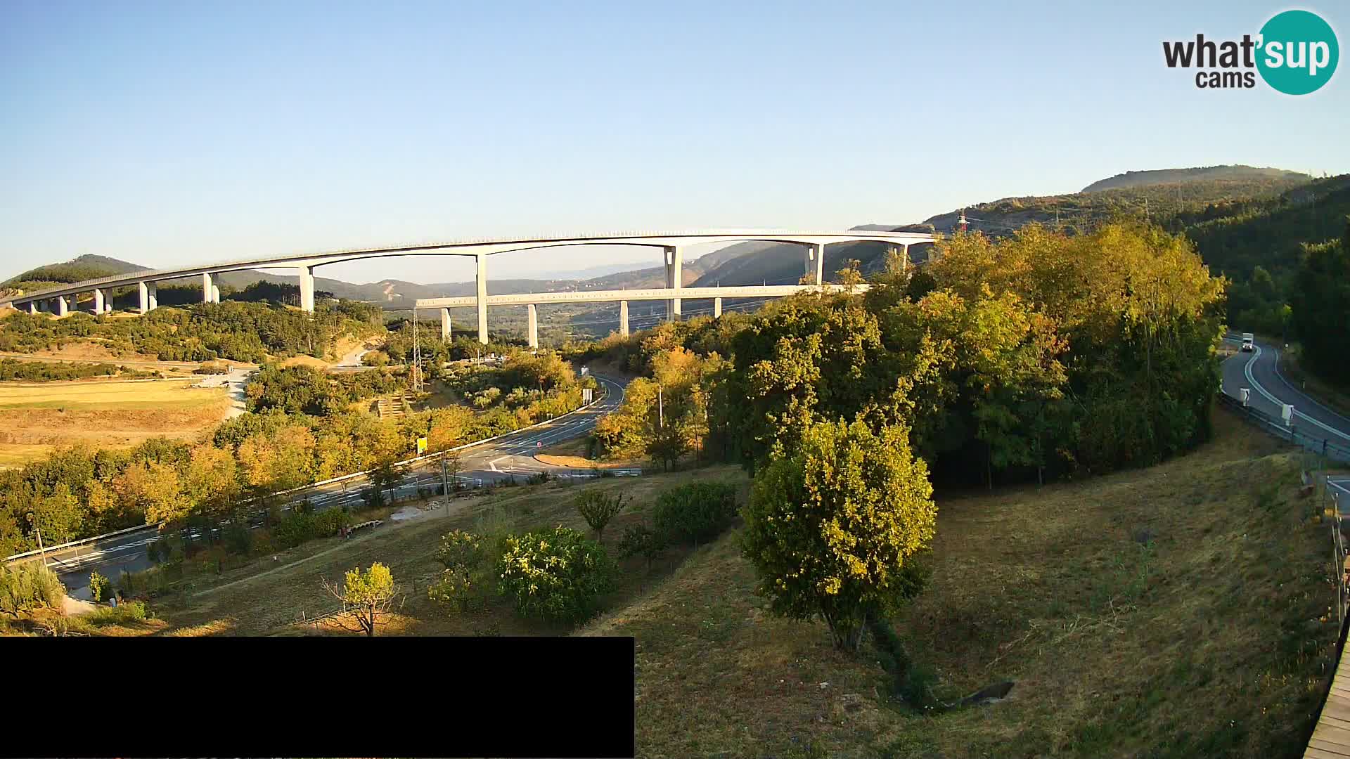Webcam Črni Kal Viaduct – view from Viki Burger