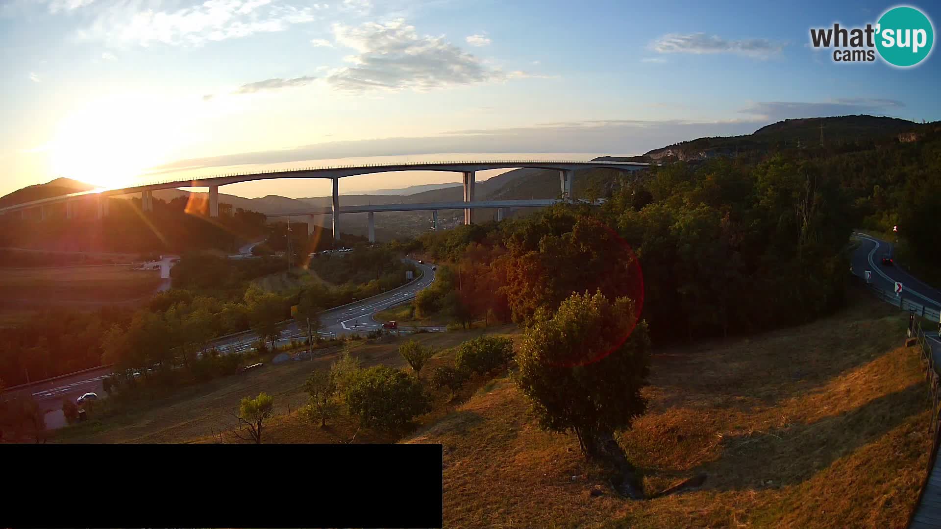 Webcam Črni Kal Viadukt – Viki Burger