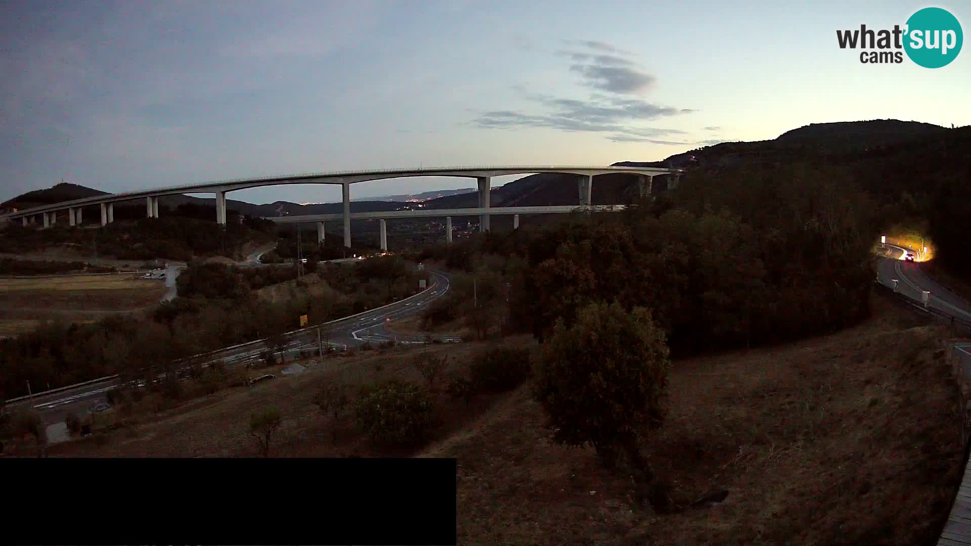 Camera en vivo Črni Kal Viaducto – Viki Burger