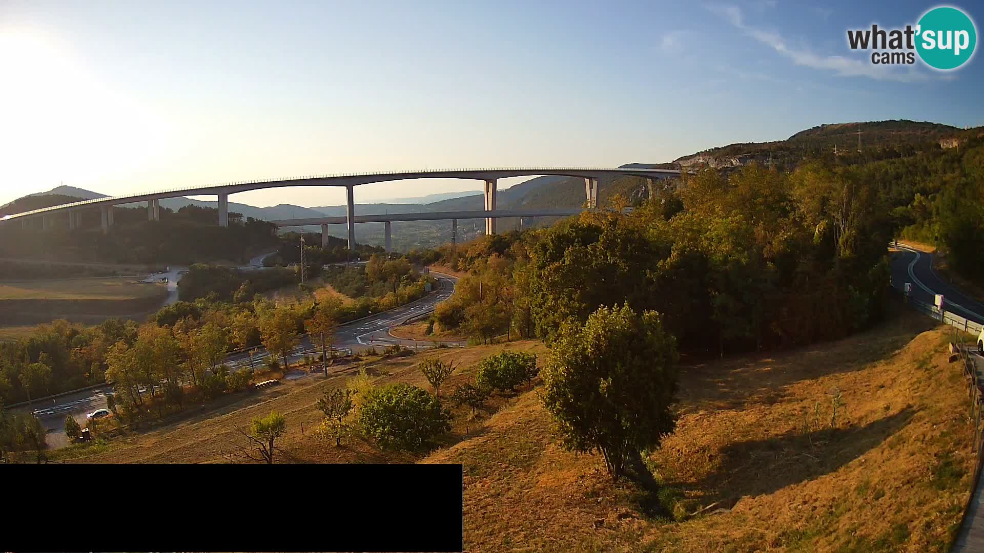 Live cam Črni Kal Viaduc – Viki Burger
