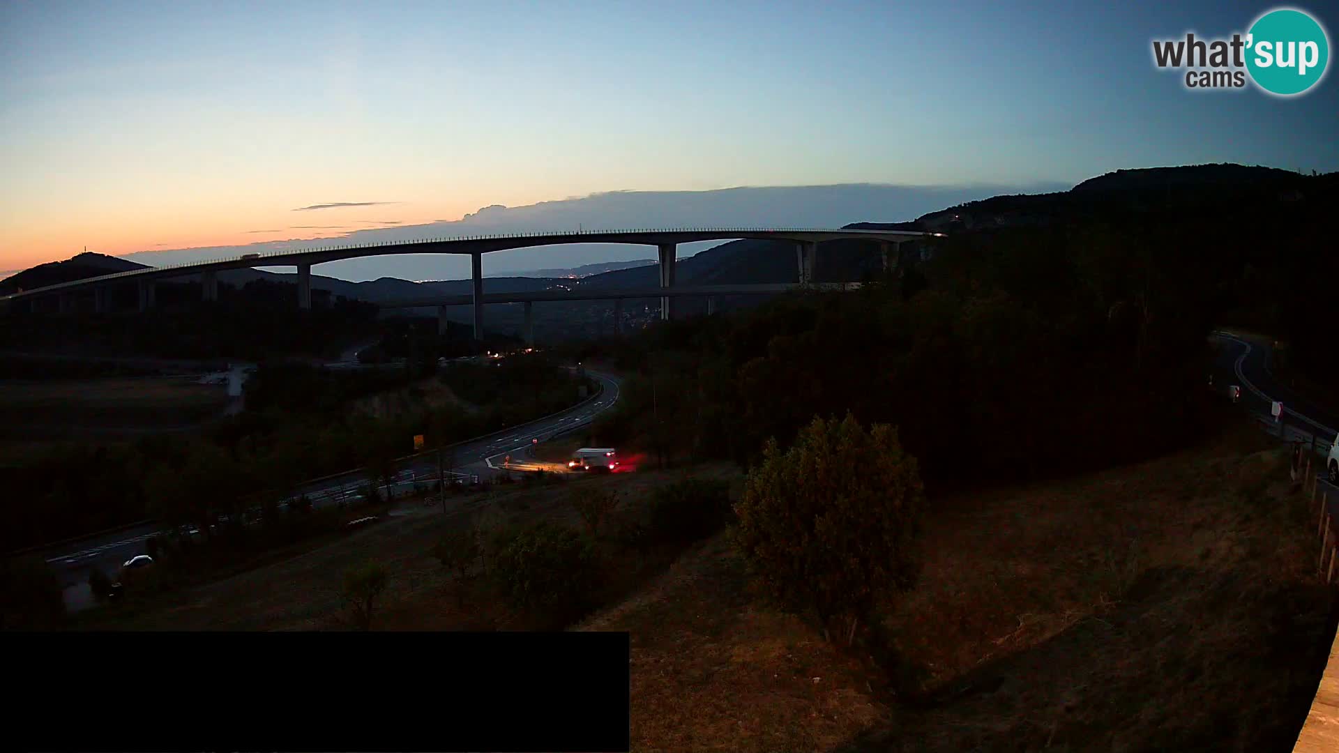 Webcam Črni Kal Viadukt – Viki Burger