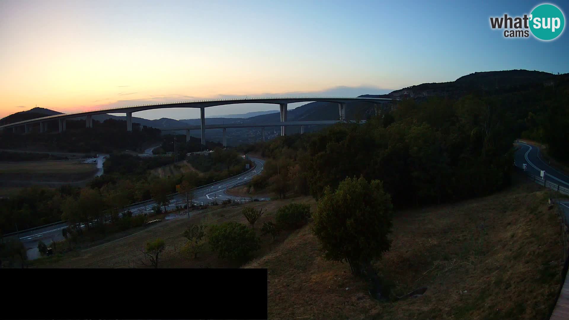 Live cam Črni Kal Viaduc – Viki Burger