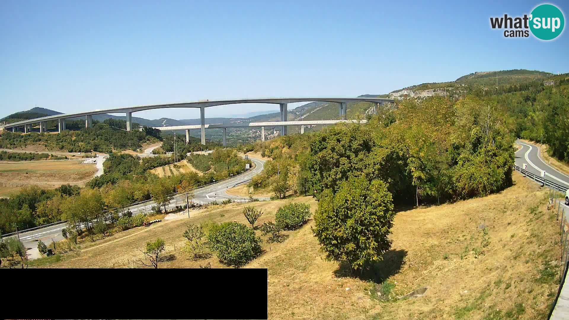 Kamera v živo Črni Kal Viadukt – pogled z Viki Burgerja