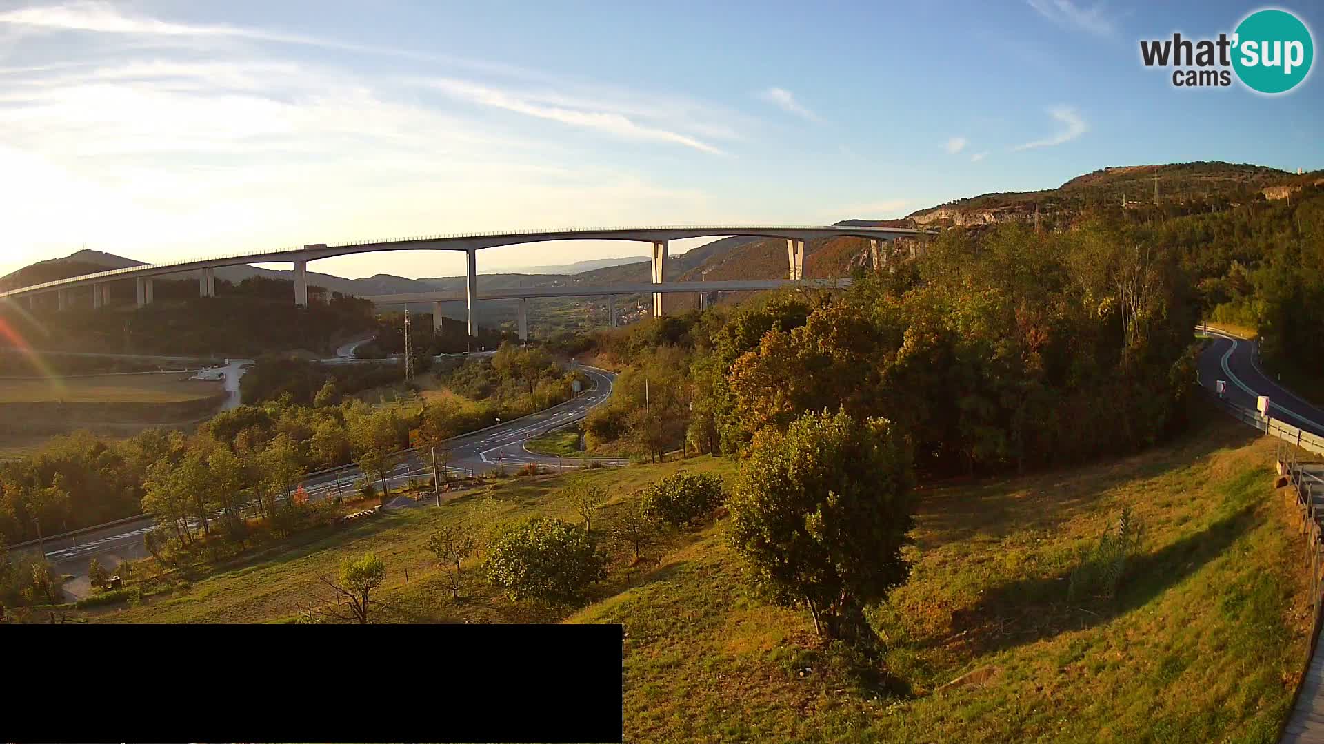Live cam Črni Kal Viaduc – Viki Burger