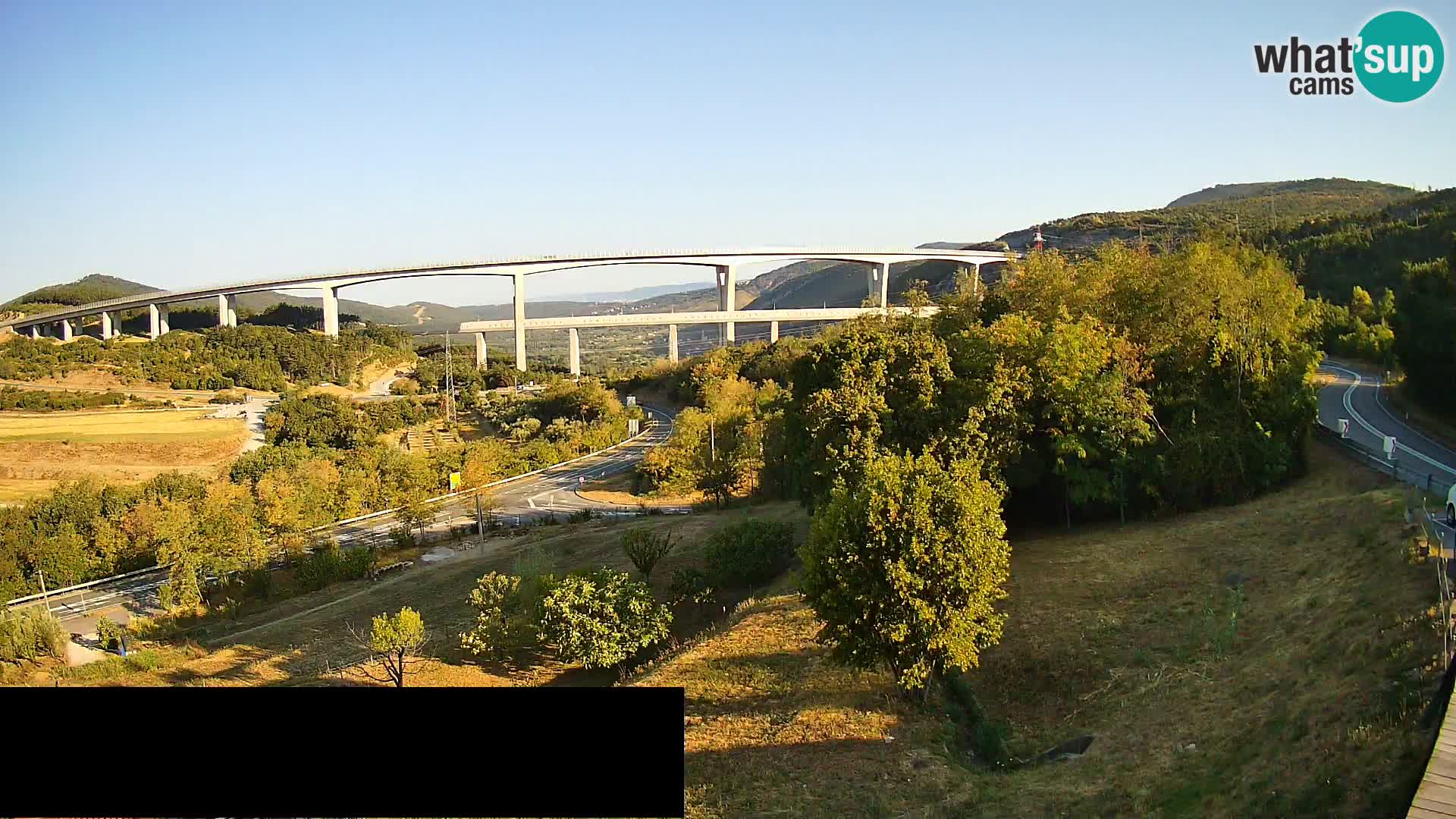 Live cam Črni Kal Viaduc – Viki Burger