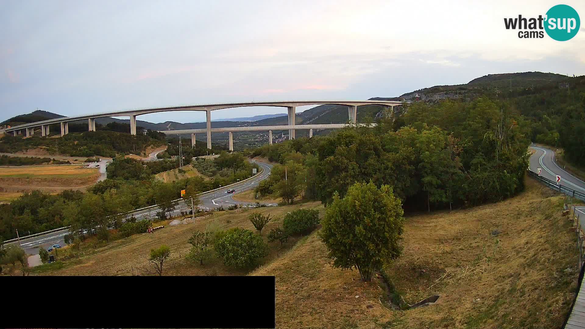 Camera en vivo Črni Kal Viaducto – Viki Burger