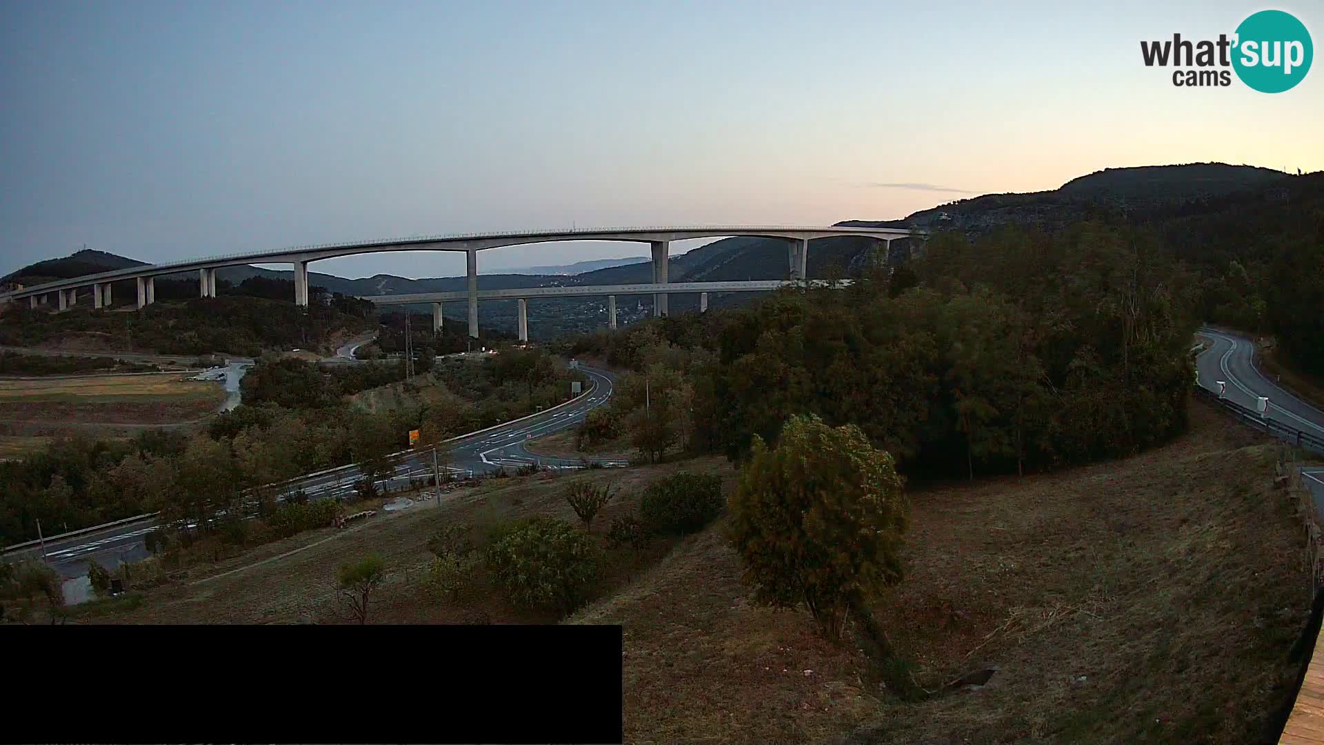 Camera en vivo Črni Kal Viaducto – Viki Burger