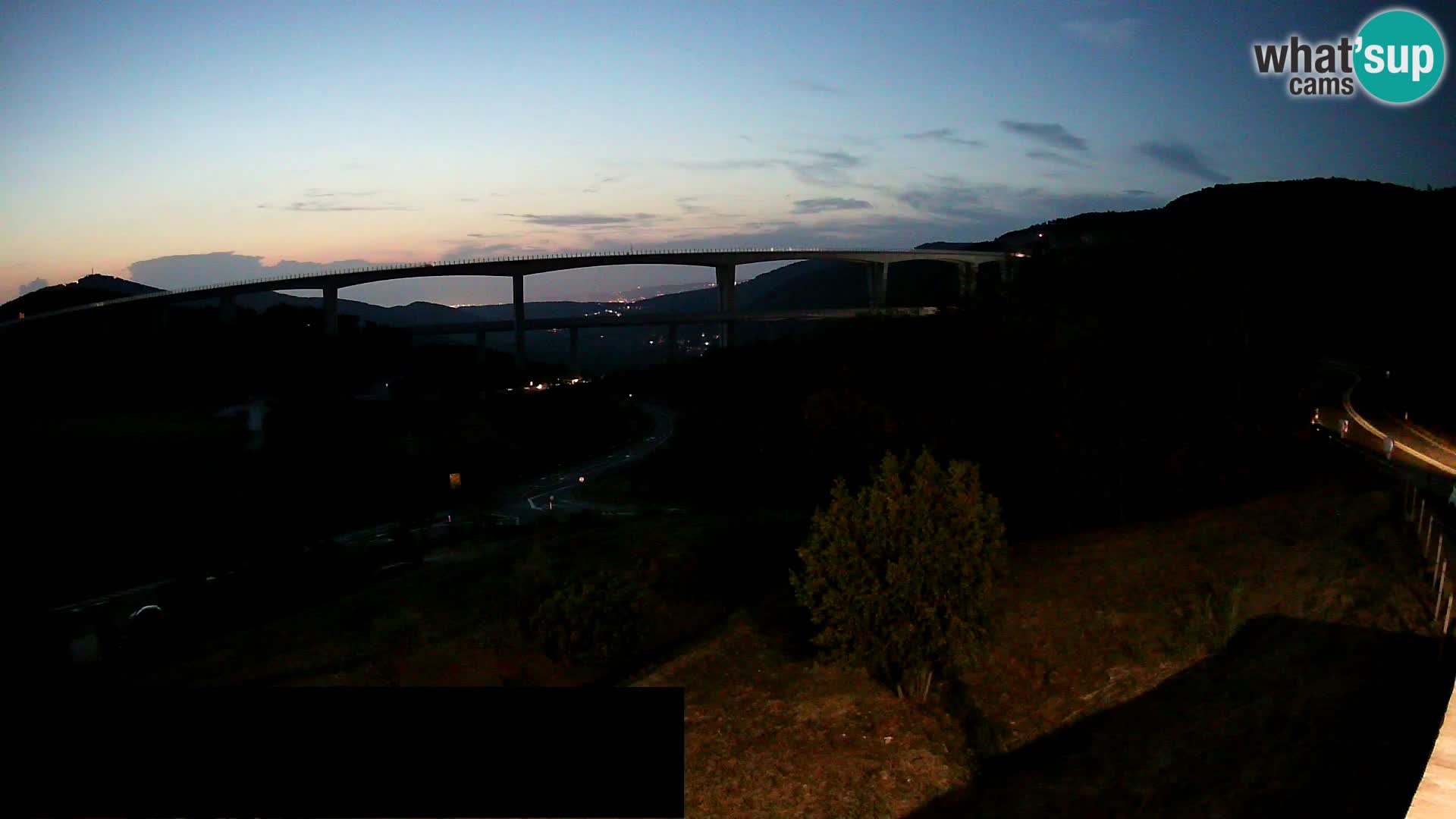 Camera en vivo Črni Kal Viaducto – Viki Burger