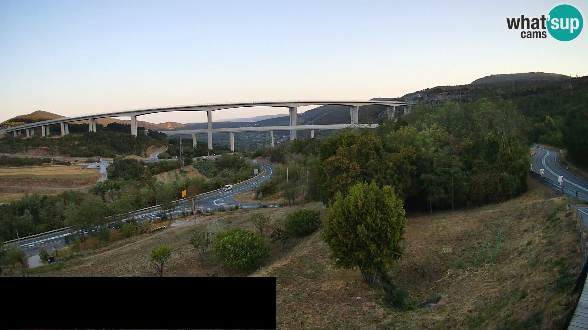 Camera en vivo Črni Kal Viaducto – Viki Burger