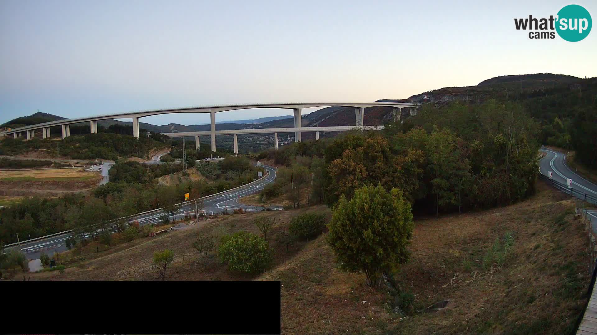 Camera en vivo Črni Kal Viaducto – Viki Burger